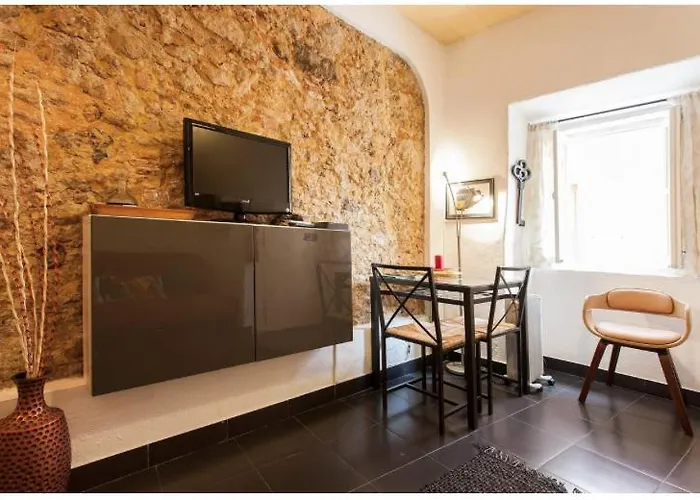 In The Castle Of S Jorge Apartment